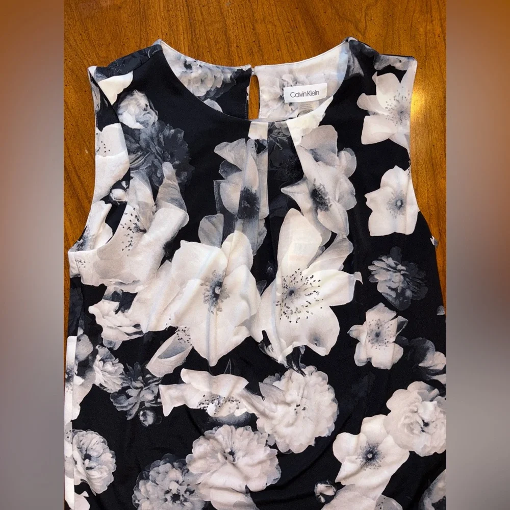 Calvin Klein Women’s Top Size Small NWT - Picture 6 of 8